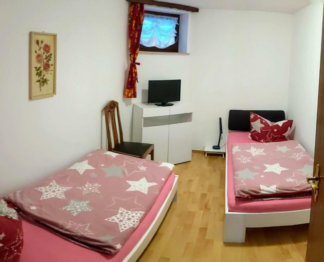 Ferienwohnung Mit Terrasse 格里马 外观 照片